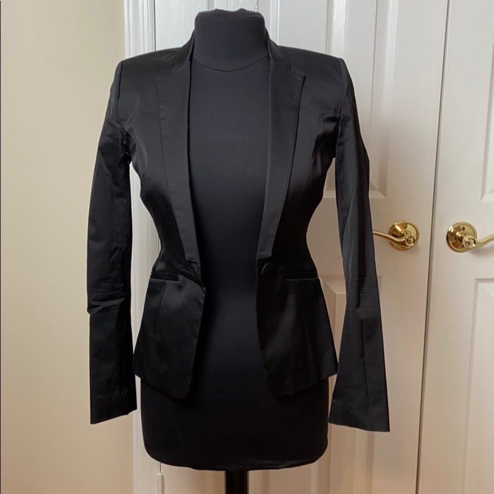 Black fitted blazer